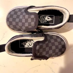 Toddler 4.5 like new Van slip on shoes